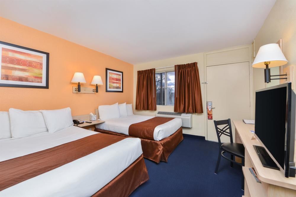 Days Inn By Wyndham New Philadelphia Exterior foto